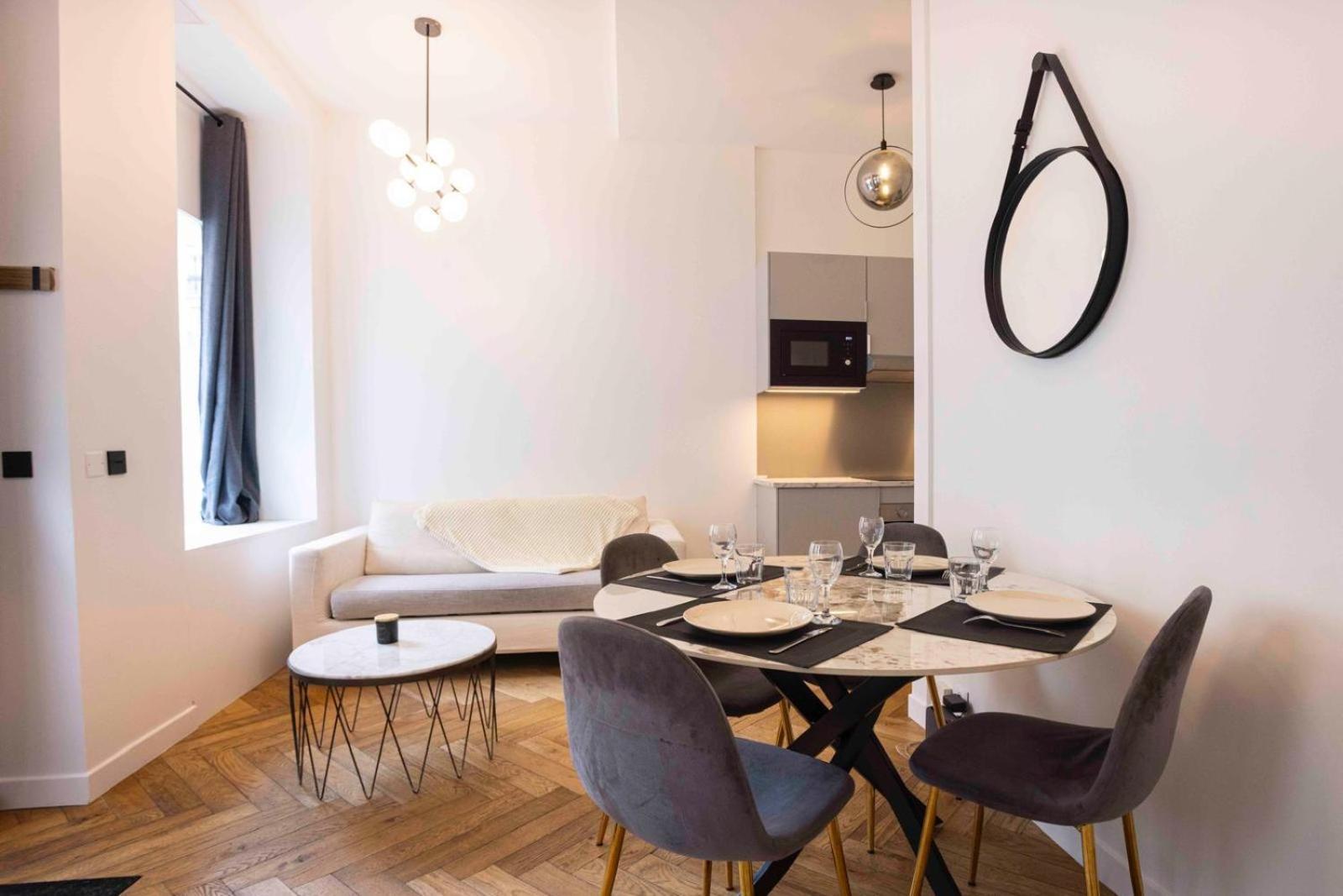 Duplex Au Coeur Du 16 Eme Appartamento *